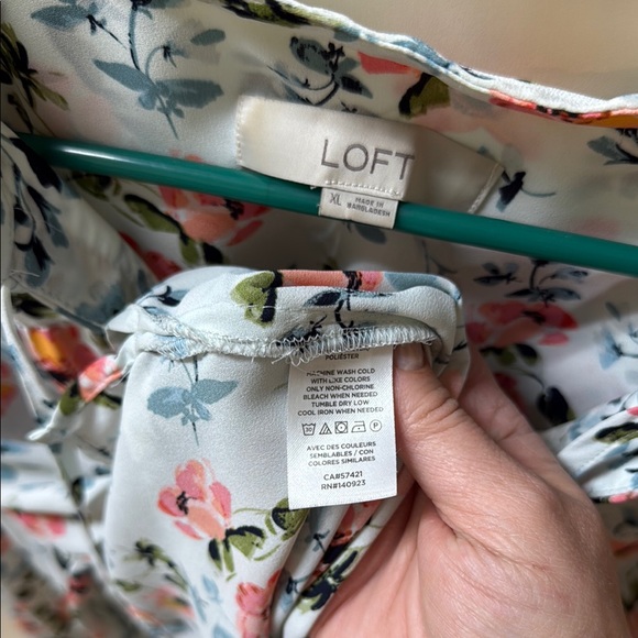 Floral Blouse by LOFT XL - Picture 6 of 6